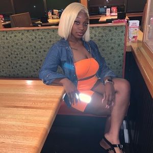 Meet your Posher, Tarae